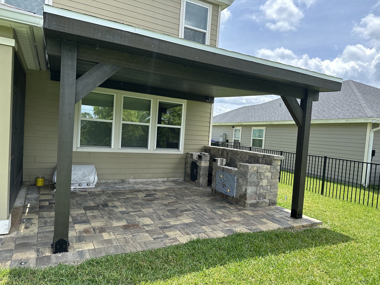Attached Patio Cover · Built-In Grill