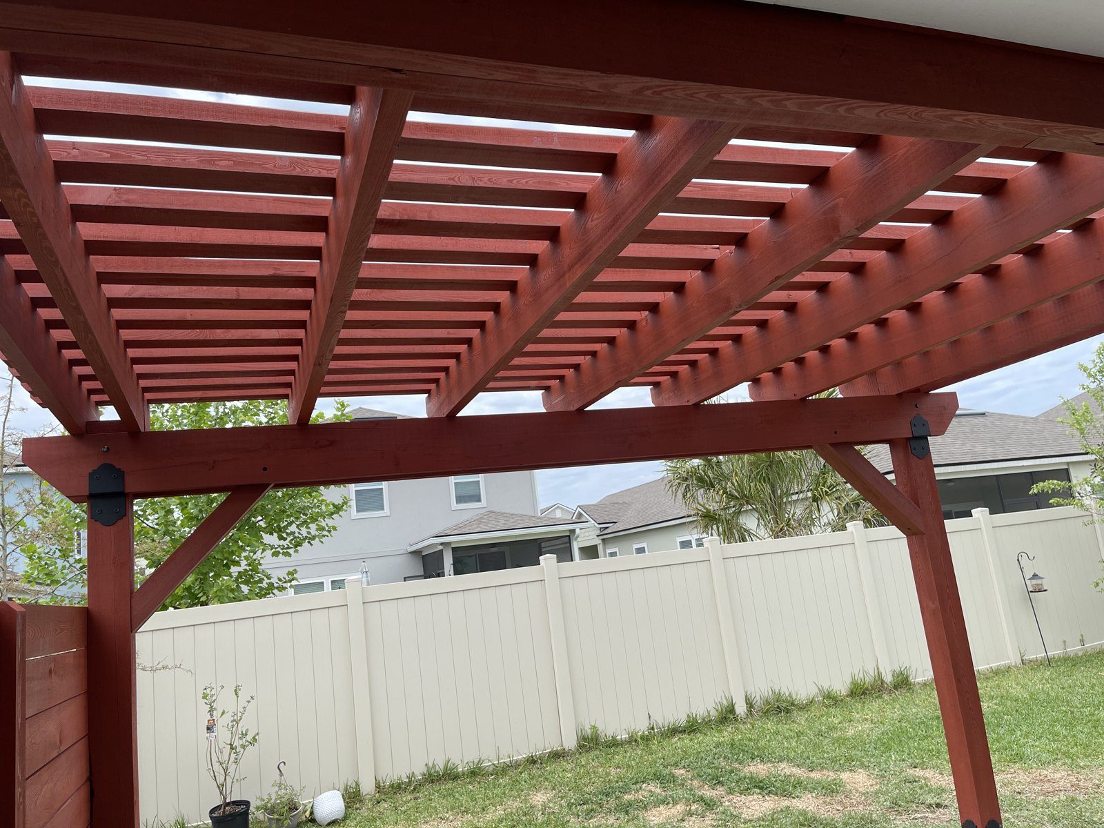 Freestanding Cedar-Tone Pergola